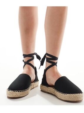 Black Truffle Collection Size 10 Closed Toe Espadrille Flat Sandals